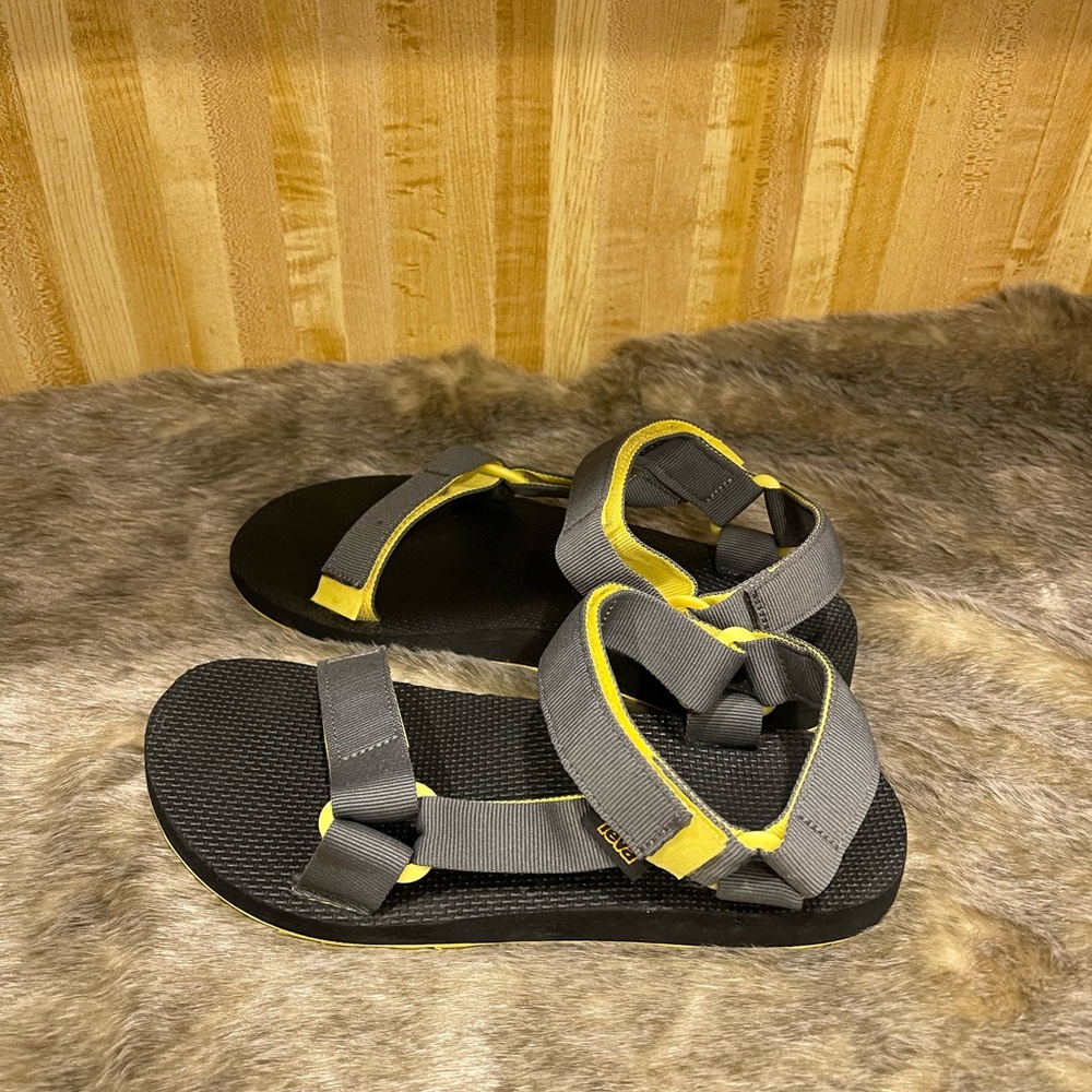 TEVA MEN’S ORIGINAL UNVERSAL SANDAL
